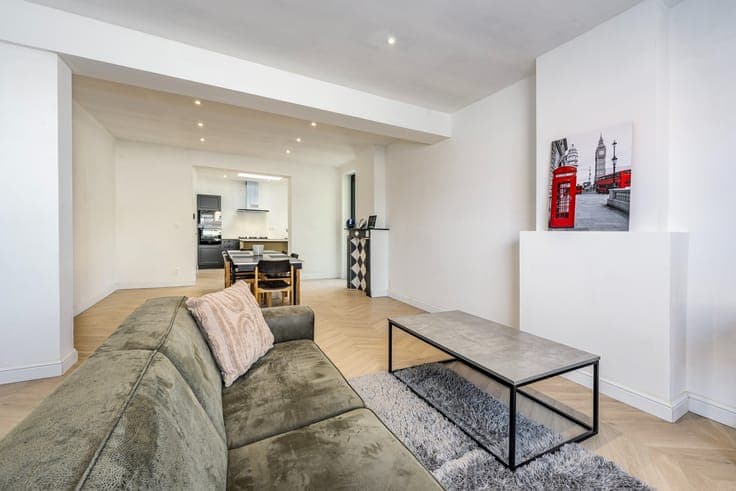 Moderne en volledig gerenoveerde woning in centrum Leke m...