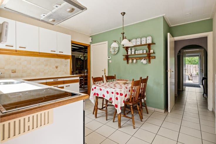 Te renoveren, alleenstaande laagbouwwoning met 3 slaapkam...