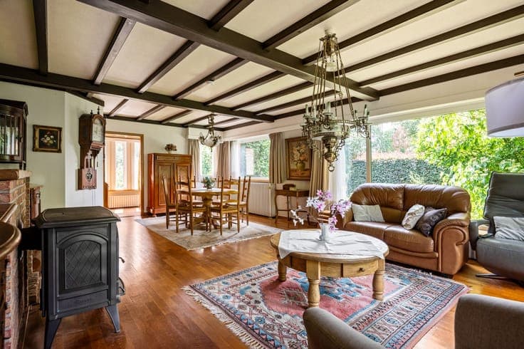 Te renoveren, alleenstaande laagbouwwoning met 3 slaapkam...