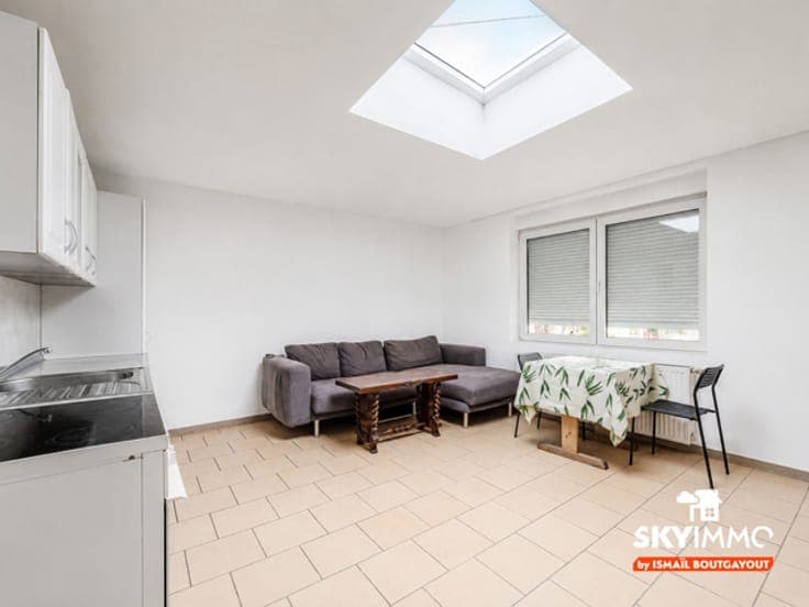 SUPERBE MAISON LUMINEUSE ET SPACIEUSE AVEC TERRASSE +GARAGE