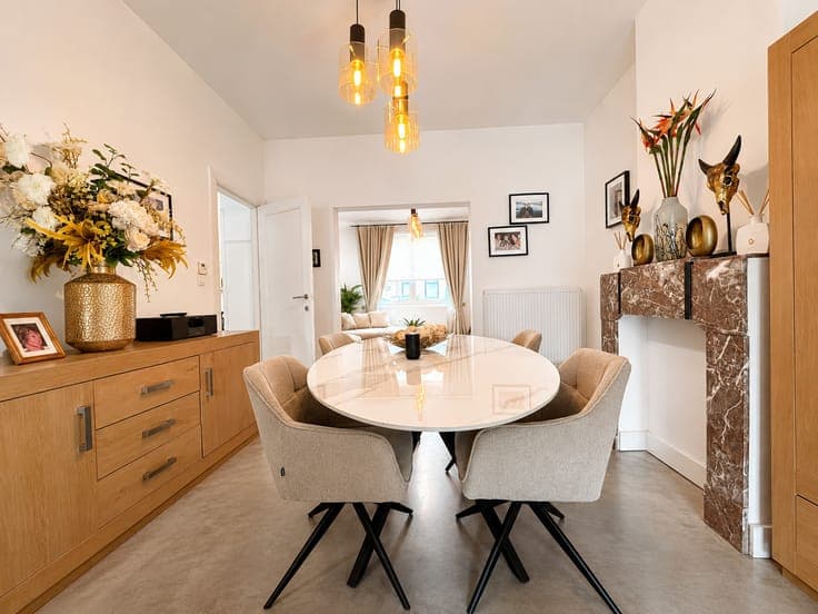 Renovated house in dead-end street, Kapellen center