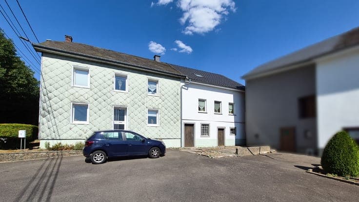 Two Separate Houses with Building Plot in Lommersweiler
