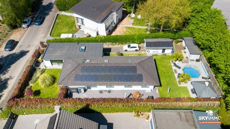 BUNGALOW D'EXCEPTION AVEC PISCINE ET 7 PARKINGS NEUPRÉ