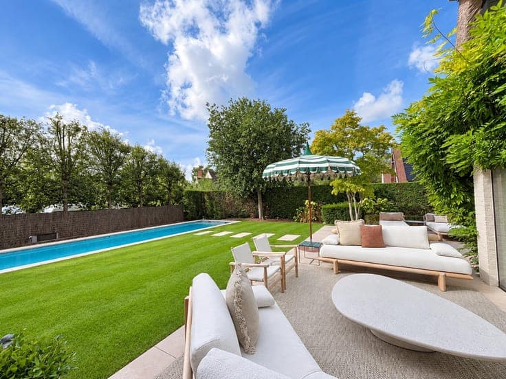Fully renovated villa swimming pool quietly located Knokke