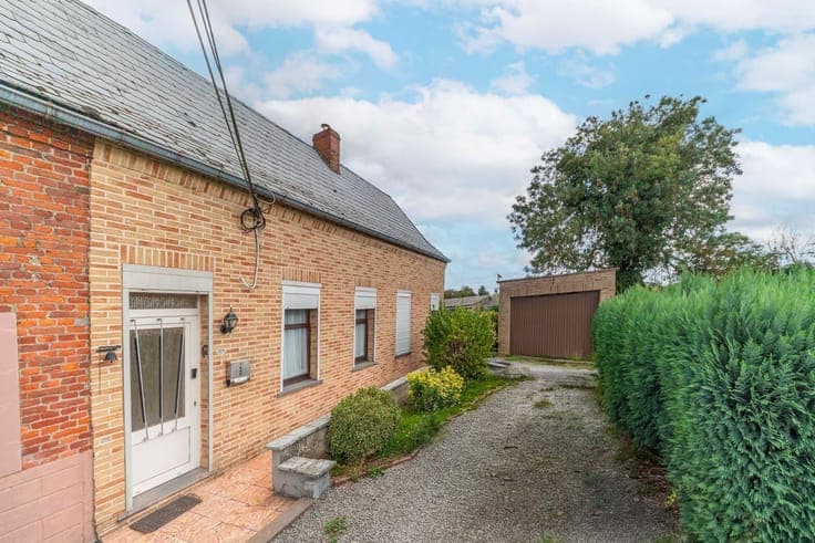 maison avec son jardin , garage faire offre apd 165.000€