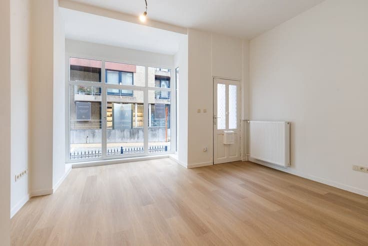 Volledig gerenoveerde woning met 4 slaapkamers, in het ce...