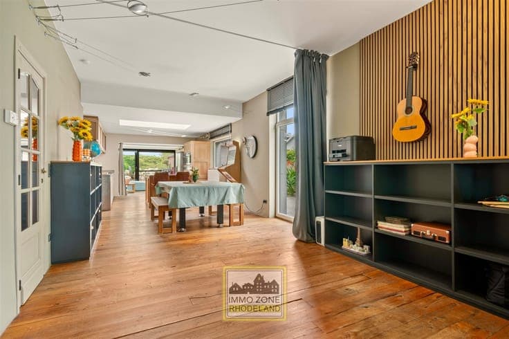 Knappe instapklare woning met 3 slpks, garage en tuin
