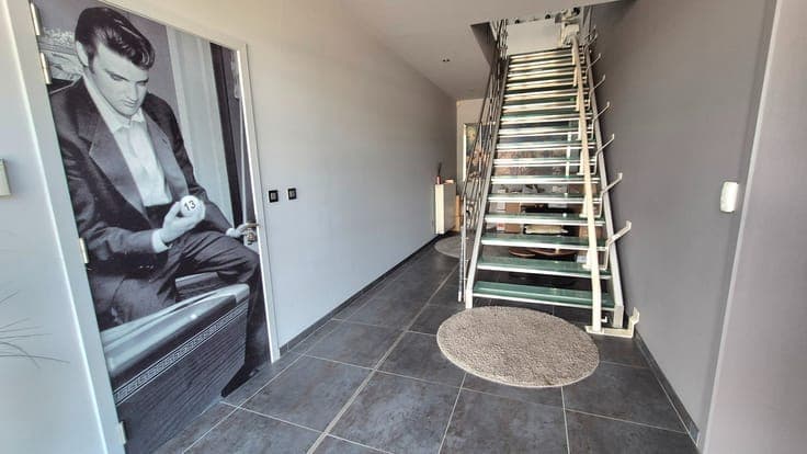 LOODS 936m² + Moderne LOFT 2008 met 3 slaapkamers, badkam...