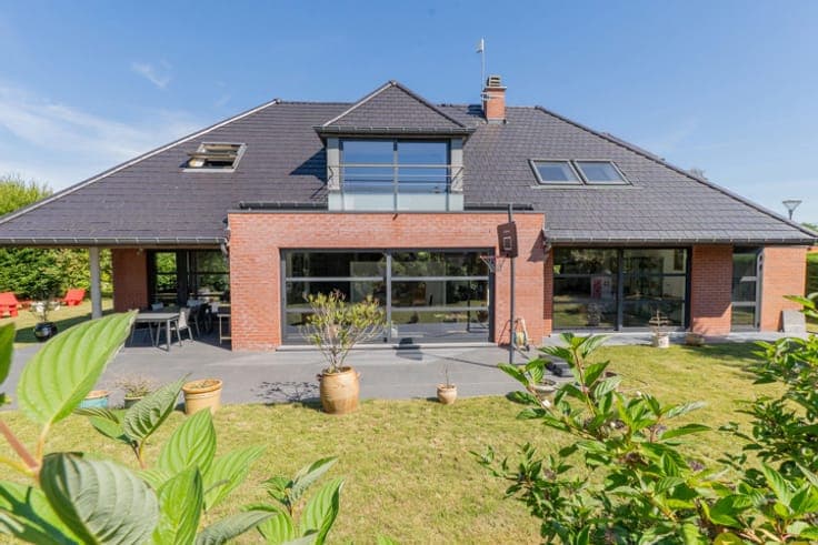 Exceptional villa built in 2017 at the entrance to Bois Fich