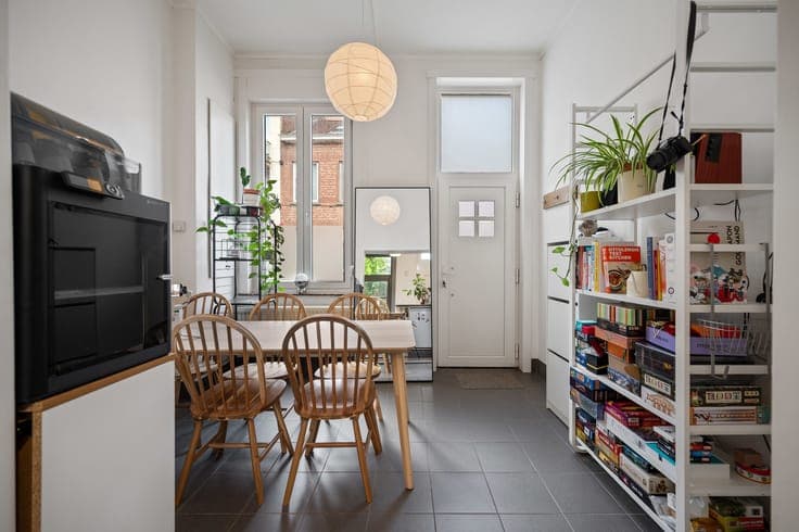 Move-in ready home, ideal for couple, student or investment