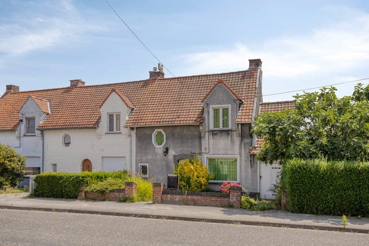 Te renoveren woning met tuin