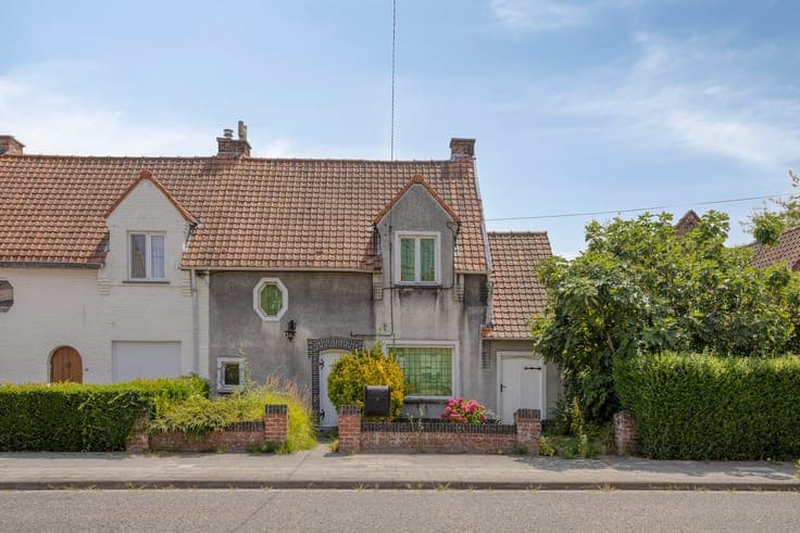 Te renoveren woning met tuin