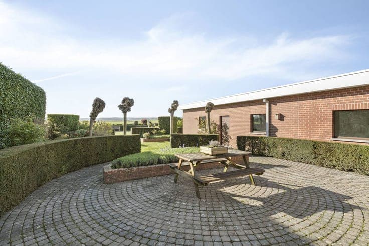 Spacious family home with stunning views