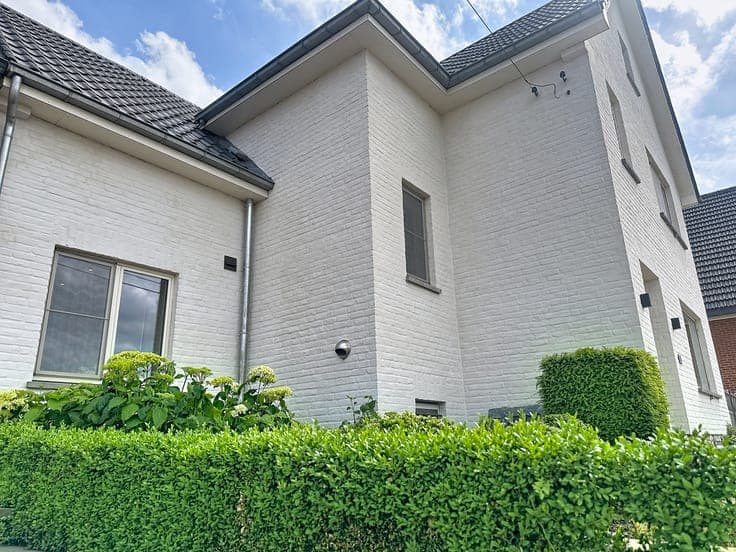 Spacious house with 4 bedrooms and nice garden