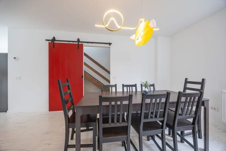 Recente vrijstaande villa op een royaal perceel (1044 m2)