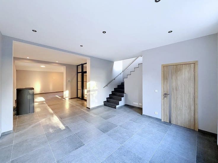 Sale - House Hannut - 380,000 €