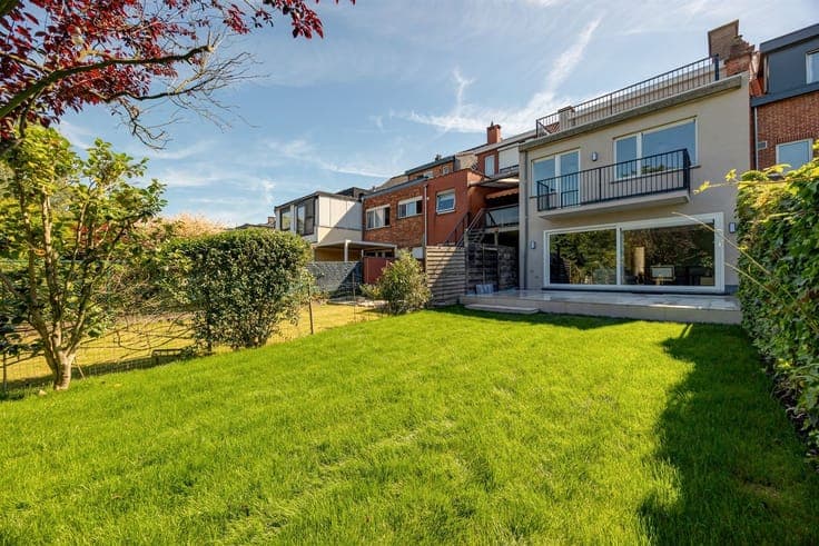 Gerenoveerd blokje met 3 Appartementen