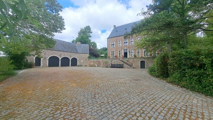 House in Ramillies