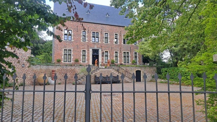 House in Ramillies