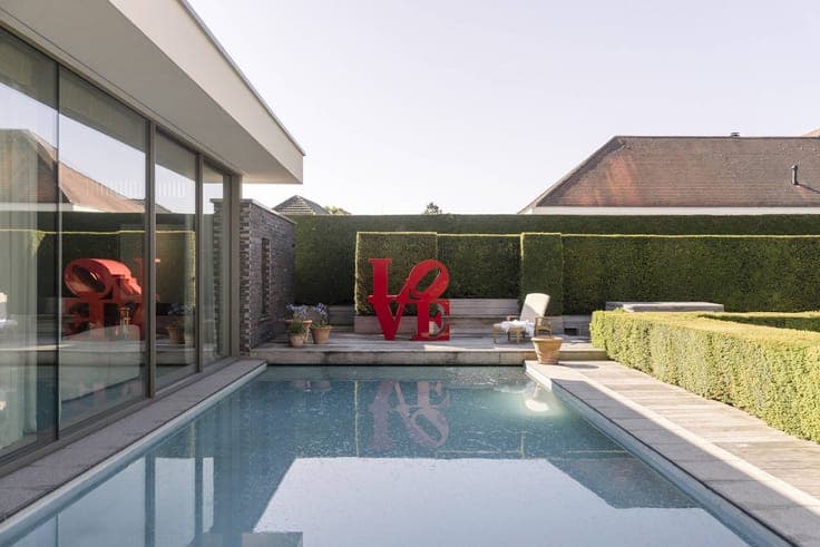 Exclusive luxury villa located in the Villapark in Waregem