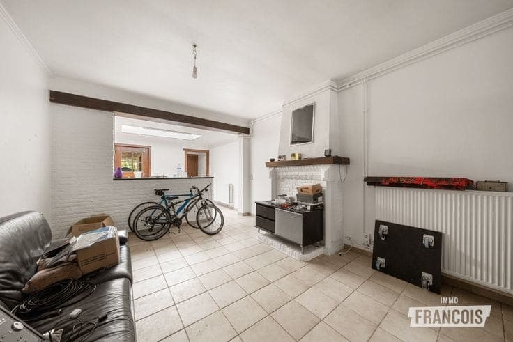 Family home with 3 bedrooms and garden for sale in Sint-And…