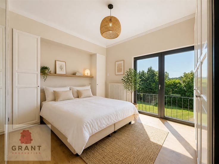 4-bedroom villa with a panoramic view!