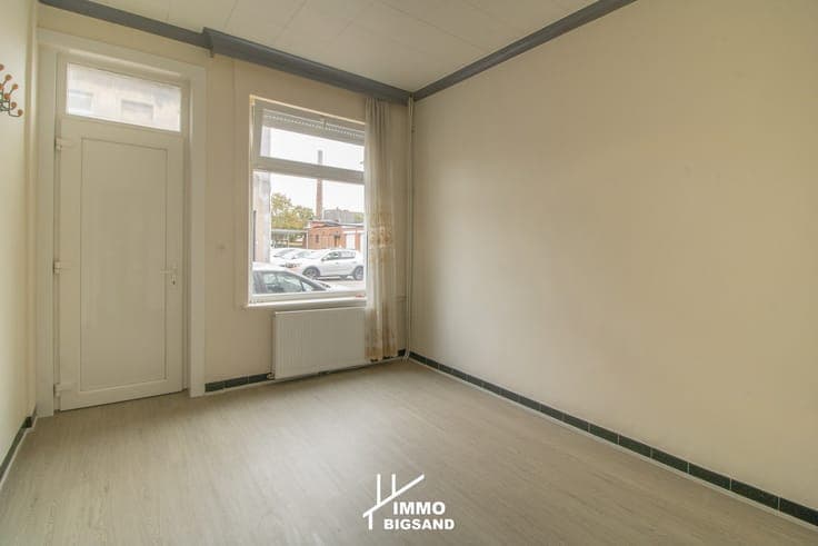 Volledig gerenoveerde woning te koop met 3 slaapkamers te...