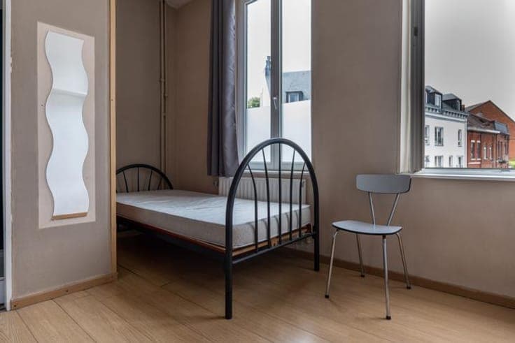 Investment property 6 student units Mons