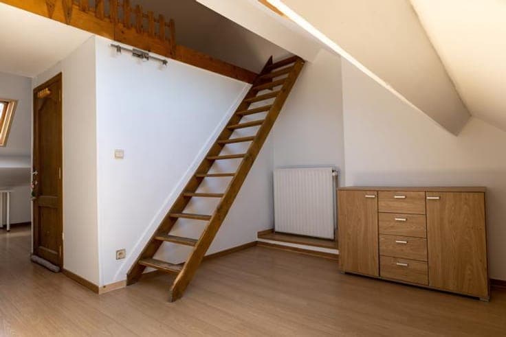 Investment property 6 student units Mons