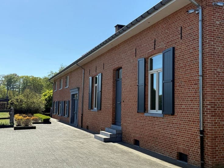 HEUSDEN-ZOLDER - Hoeve met paardenaccommodatie op 2ha5