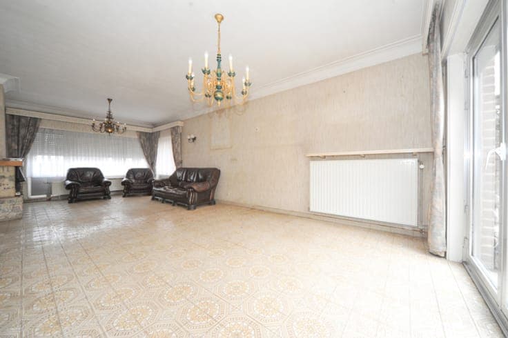 House in Sint-Pieters-Leeuw