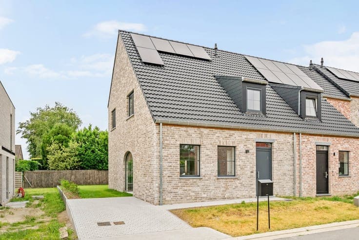 Landelijke nieuwbouwwoningen in Oostrozebeke