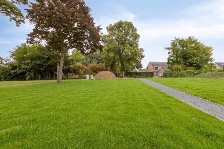 Zeer ruime nieuwbouwwoning in het groene en pittoreske Loksb
