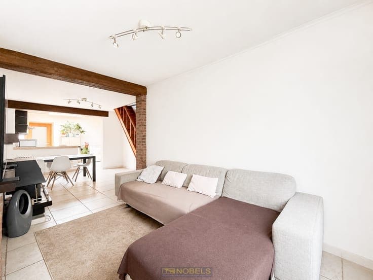 Te koop, te renoveren woning met diepe tuin te Ronse