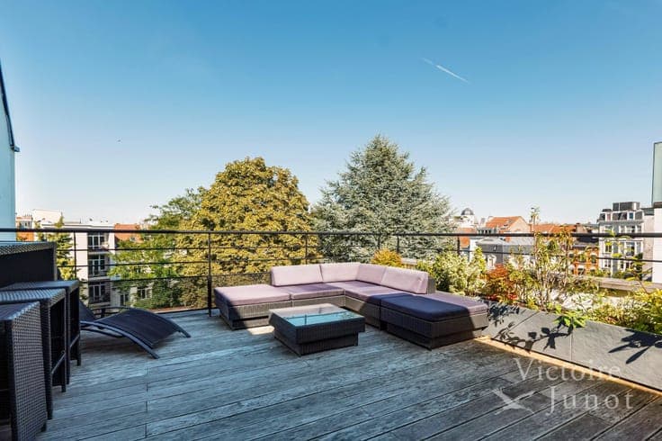 Molière – Renovated mansion with outbuilding and garden