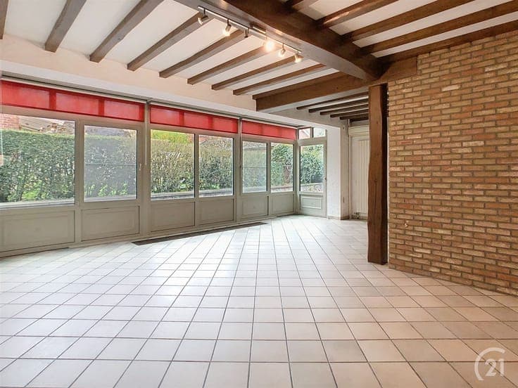 Maison à usage commercial