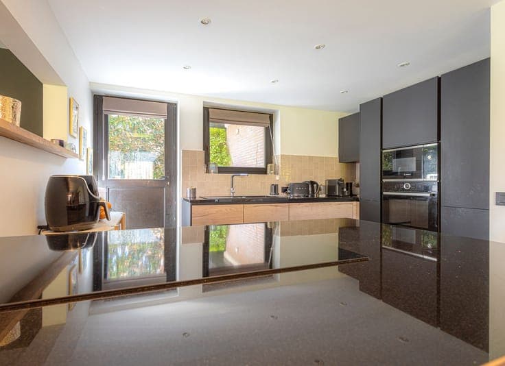 4-bedroom villa with practice space in Dilbeek