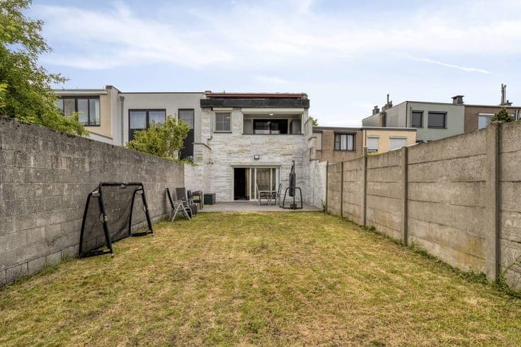 Spacious house for sale in the center of Wilrijk