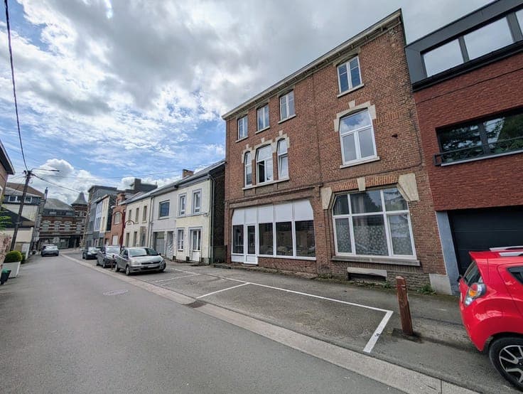 Immeuble de 4 unités dans une rue calme