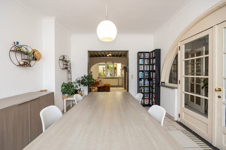 Instapklare semi half open woning met 4 slaapkamers