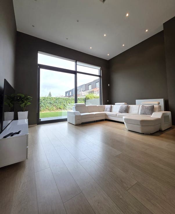 Modern design LOFT house with 3 bedrooms, garage, 2 toilets,