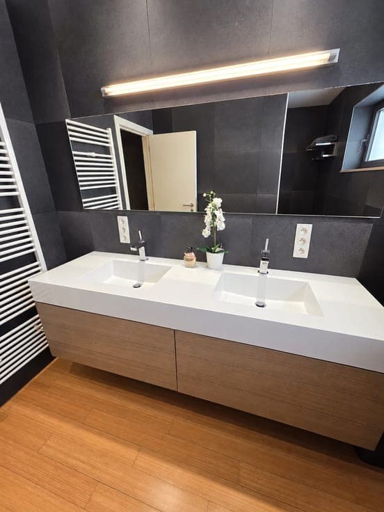 Modern design LOFT house with 3 bedrooms, garage, 2 toilets,