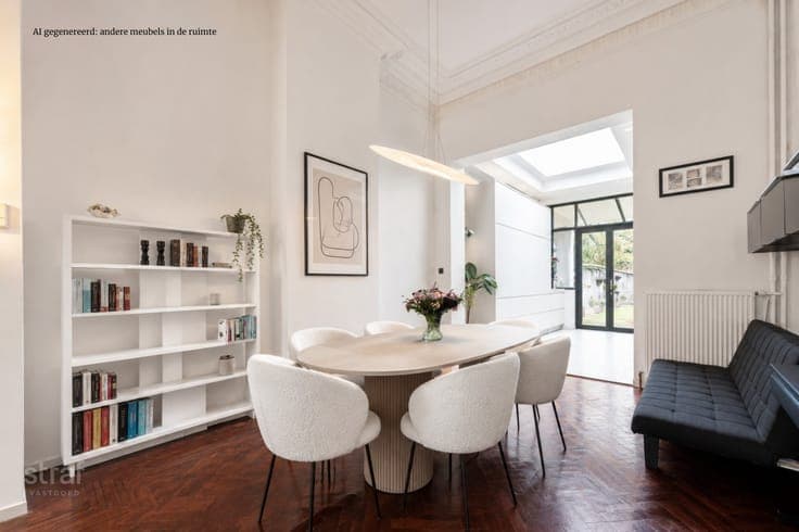 Klassevol Herenhuis met 6 slaapkamers met grote zonnige tuin
