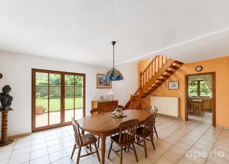 Waterloo - Spacious and bright 3-bedroom villa