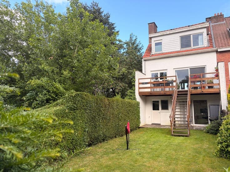 Family home with 4 bdrm & garden in Mortsel