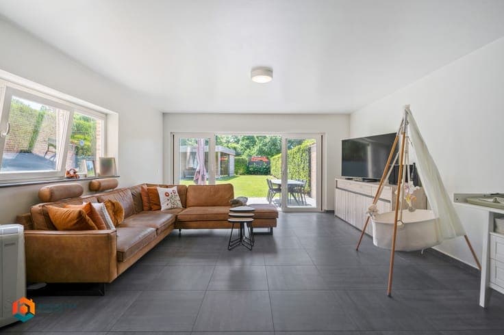 Energiezuinige woning op perceel van 527 m² met 4 slpks e...
