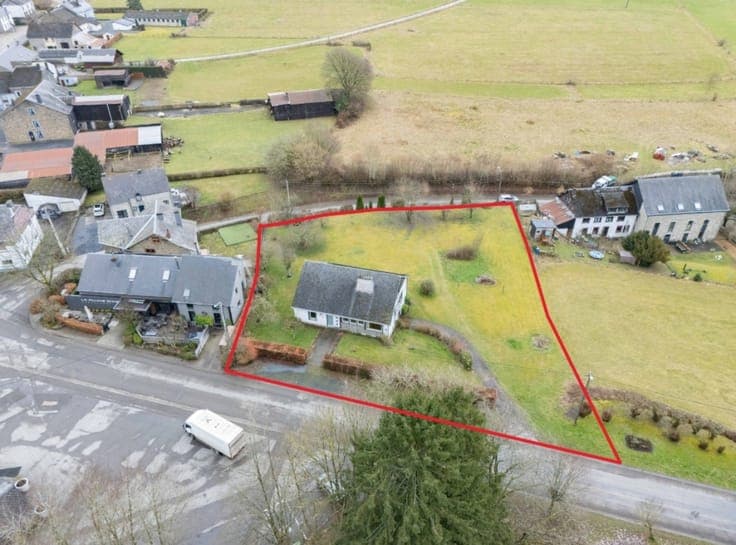 4-bedroom house with garden - suitable for a B&B