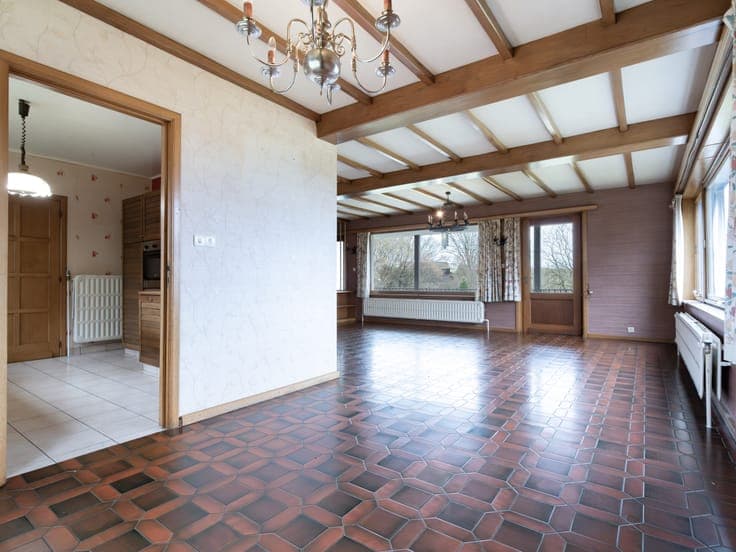 4-bedroom house with garden - suitable for a B&B