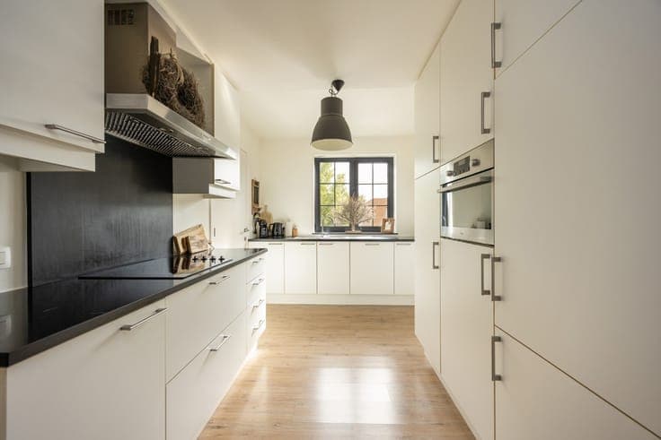 Ruime bel-etage woning op de gelijkvloerse verdieping