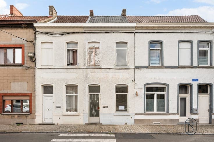 House in need of renovation in the center of Lessines: IDEAL